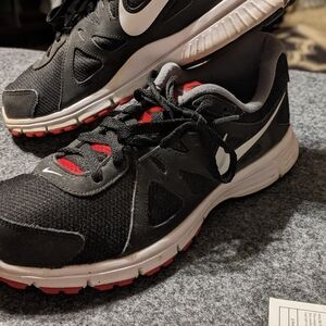 Nike Revolution 2 Men's size 10